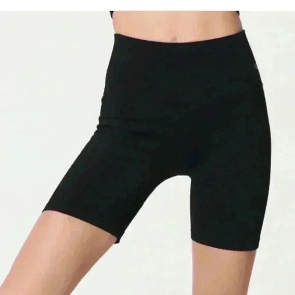 Nux The Good Short - High Rise Seamless Workout Shorts - Picture 1 of 5